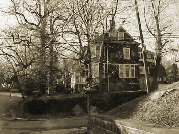 75 Fort Place - 2001