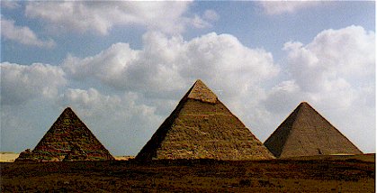 pyramid1.jpg (25615 bytes)