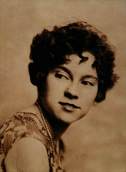 Dorothy Lowe - DorothyLowe