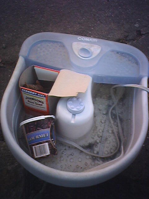 soaks-away-foot-misery