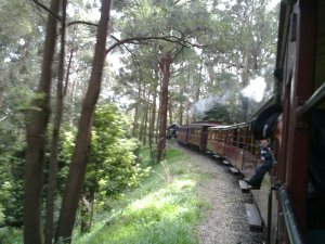 Steam engine turning around a bend